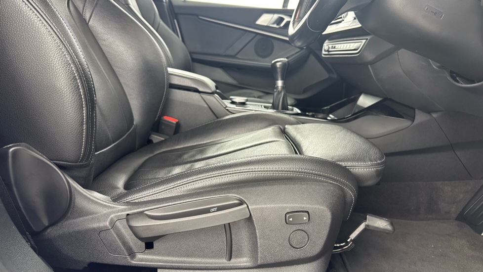 BMW 1 Series 118i M Sport 5dr Step Auto Petrol Hatchback - Image 43