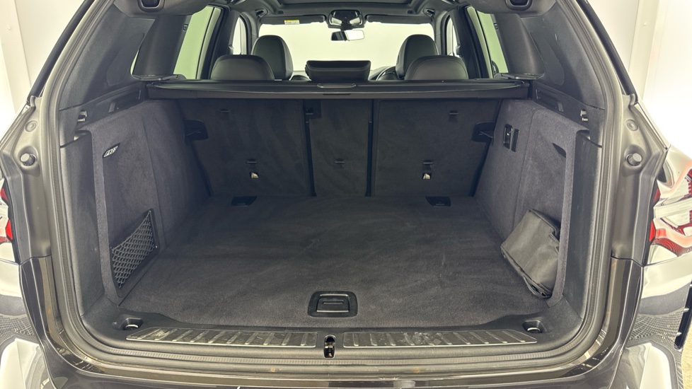 BMW iX3 210kW M Sport Pro 80kWh 5dr Auto Electric Estate - Image 13