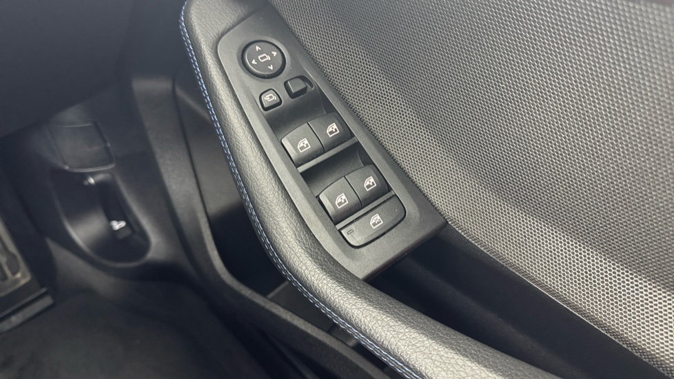 BMW 1 Series M135i xDrive 5dr Step Auto Petrol Hatchback - Image 55