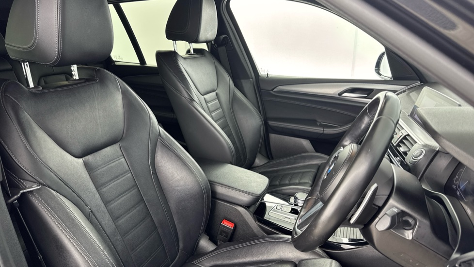 BMW X3 xDrive 30e M Sport 5dr Auto Estate - Image 11