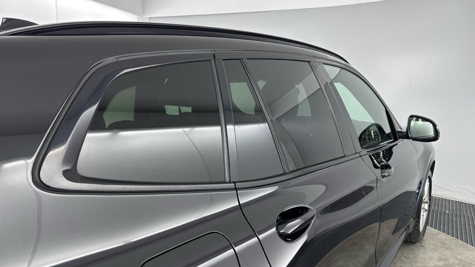 BMW X3 xDrive 30e M Sport 5dr Auto Estate - Image 30