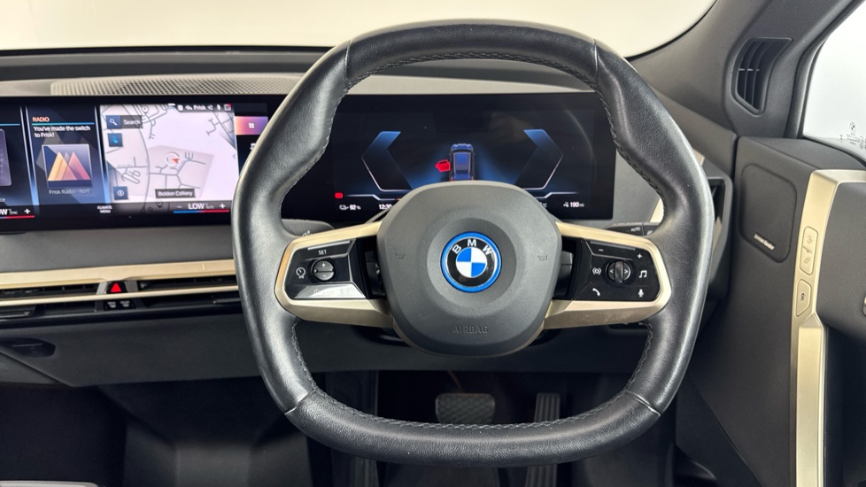 BMW iX 240kW xDrive40 M Sport 76.6kWh 5dr Auto Electric Estate - Image 5