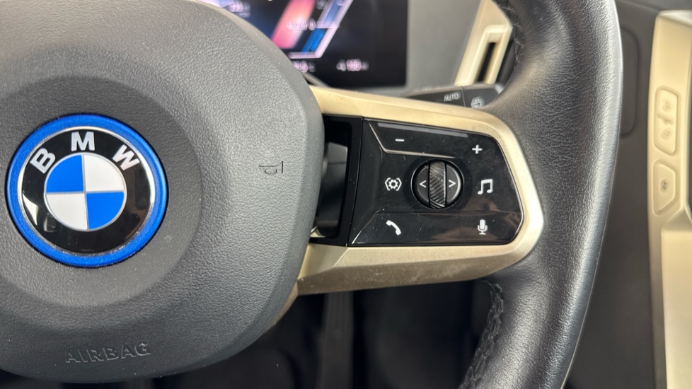 BMW iX 240kW xDrive40 M Sport 76.6kWh 5dr Auto Electric Estate - Image 18