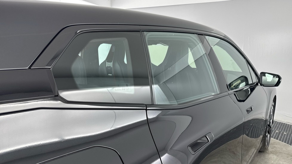 BMW iX 240kW xDrive40 M Sport 76.6kWh 5dr Auto Electric Estate - Image 29
