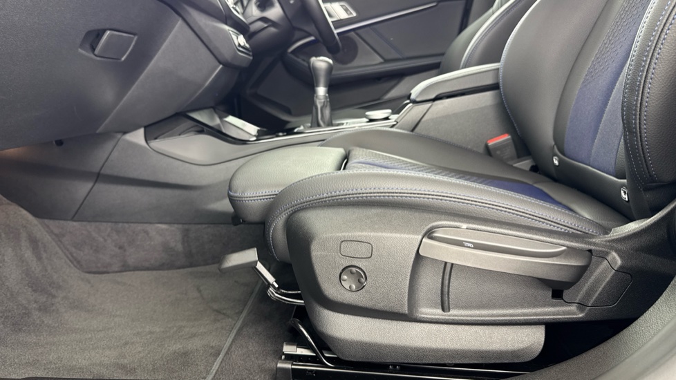 BMW 2 Series 218i [136] M Sport 4dr DCT [Tech Pack] Petrol Saloon - Image 33