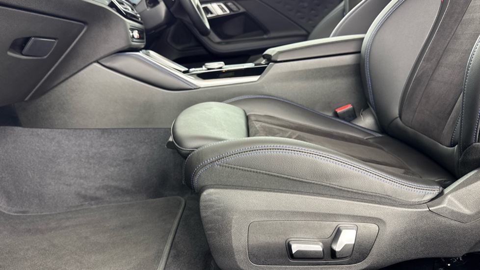 BMW 2 Series 220i M Sport 2dr Step Auto Petrol Coupe - Image 33