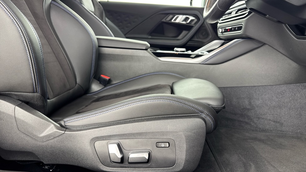 BMW 2 Series 220i M Sport 2dr Step Auto Petrol Coupe - Image 41