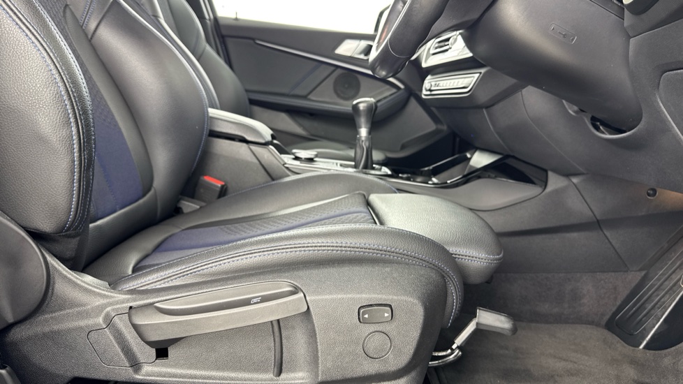 BMW 1 Series 118i [136] M Sport 5dr [Live Cockpit Professional] Petrol Hatchback - Image 40