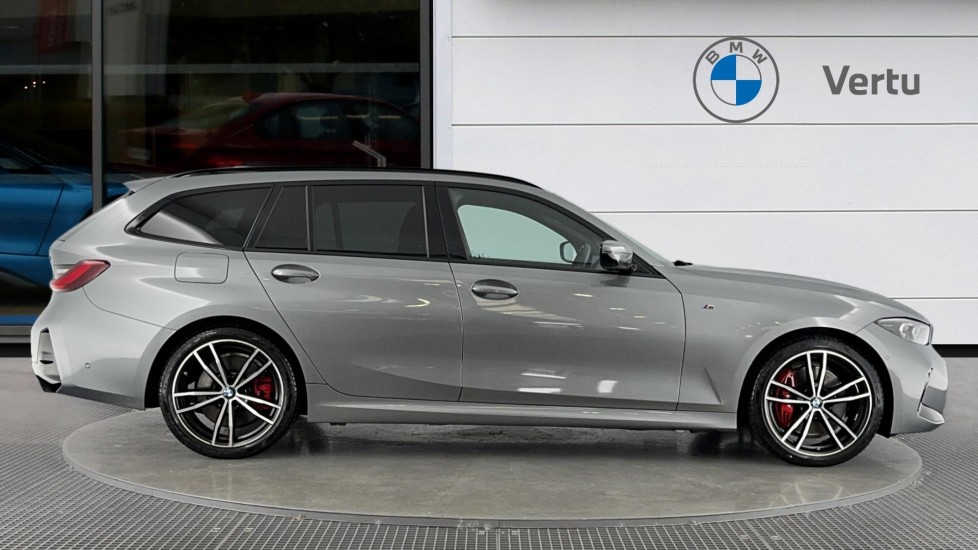 BMW 3 Series 320d xDrive MHT M Sport 5dr Step Auto [Pro Pack] Diesel Estate - Image 3