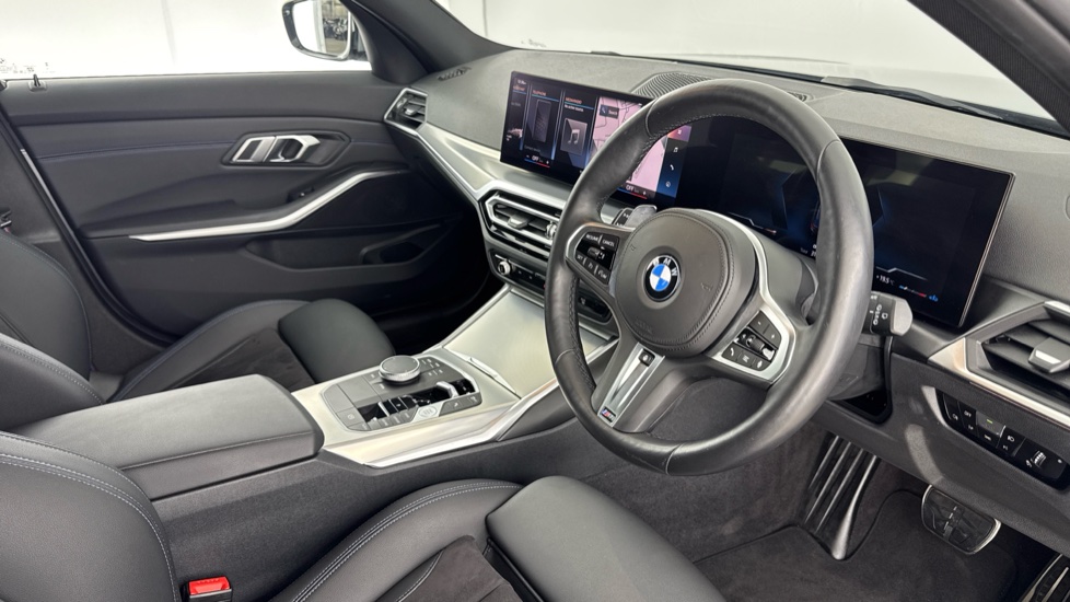 BMW 3 Series 320d xDrive MHT M Sport 5dr Step Auto [Pro Pack] Diesel Estate - Image 6