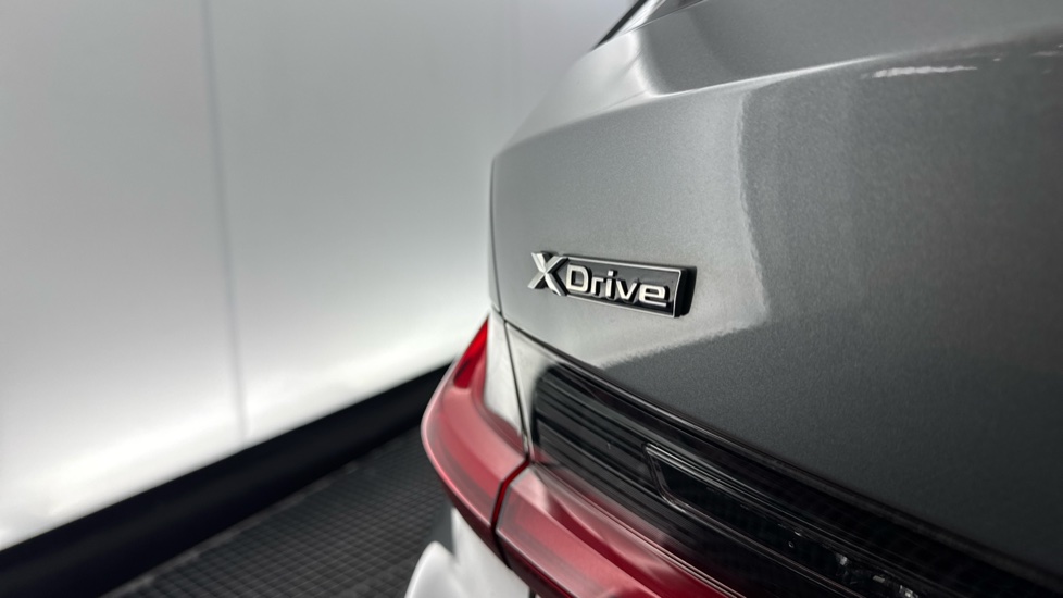 BMW 3 Series 320d xDrive MHT M Sport 5dr Step Auto [Pro Pack] Diesel Estate - Image 26