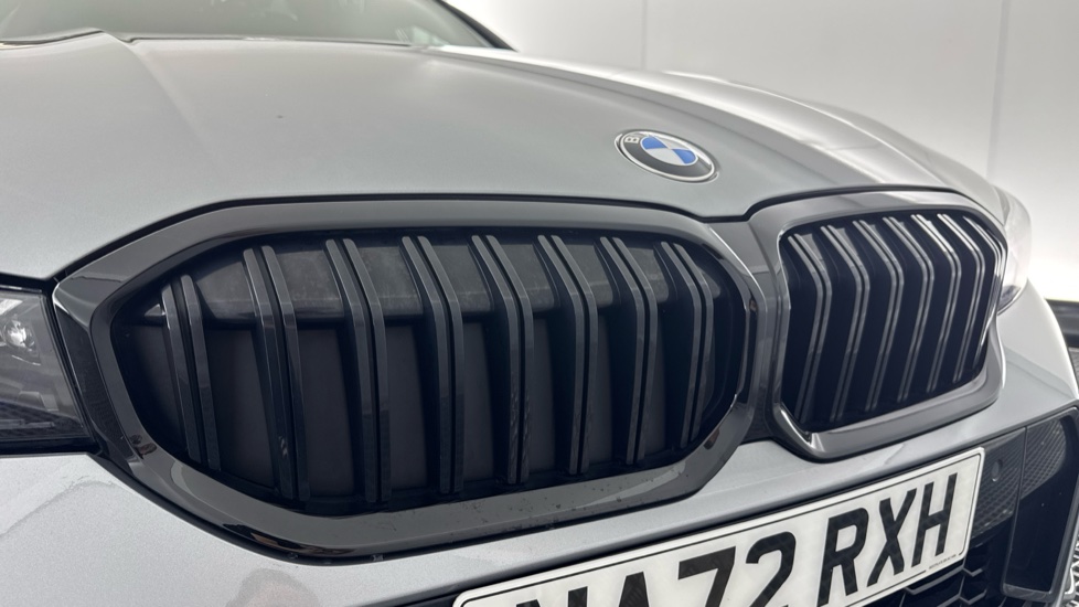 BMW 3 Series 320d xDrive MHT M Sport 5dr Step Auto [Pro Pack] Diesel Estate - Image 34
