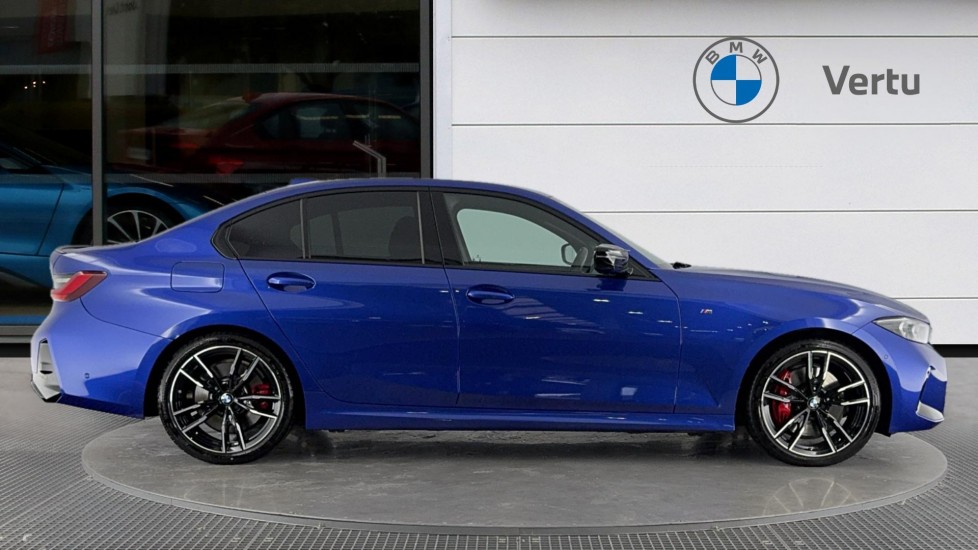 BMW 3 Series M340d xDrive MHT 4dr Step Auto Diesel Saloon - Image 3