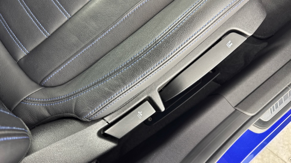 BMW 3 Series M340d xDrive MHT 4dr Step Auto Diesel Saloon - Image 28