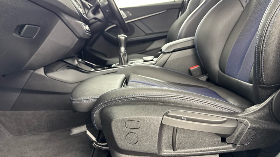 BMW 1 Series 118i [136] M Sport 5dr [Live Cockpit Professional] Petrol Hatchback - Image 32
