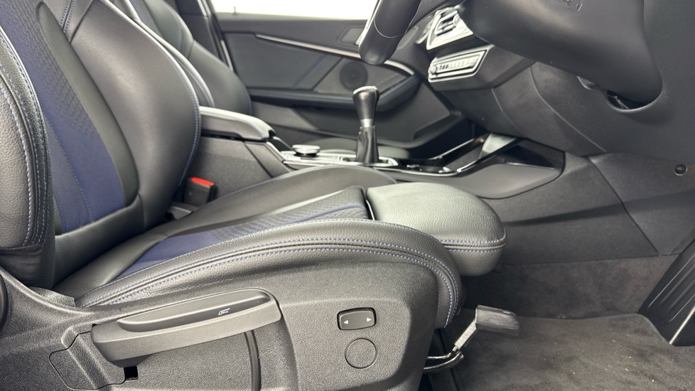 BMW 1 Series 118i [136] M Sport 5dr [Live Cockpit Professional] Petrol Hatchback - Image 40
