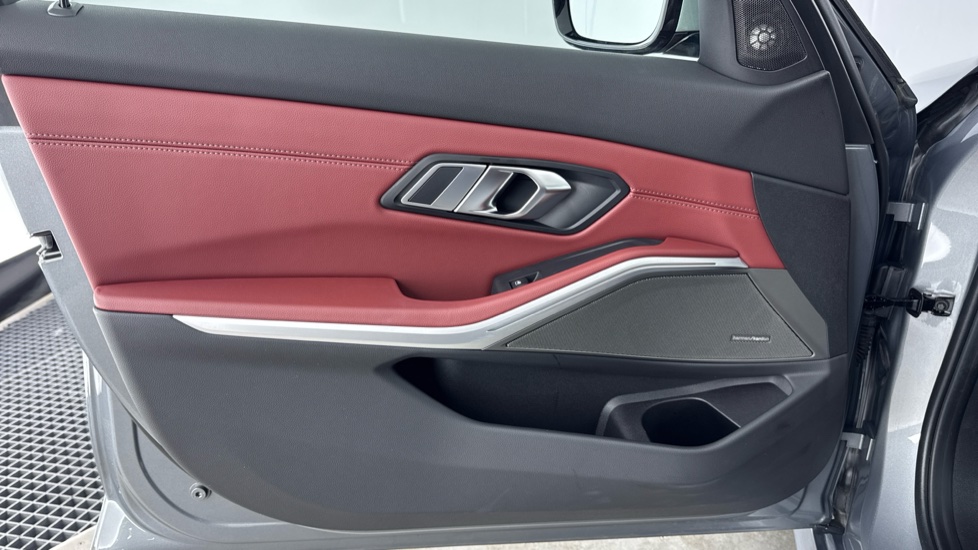 BMW 3 Series 320i M Sport 4dr Step Auto [Tech Pack] Petrol Saloon - Image 33