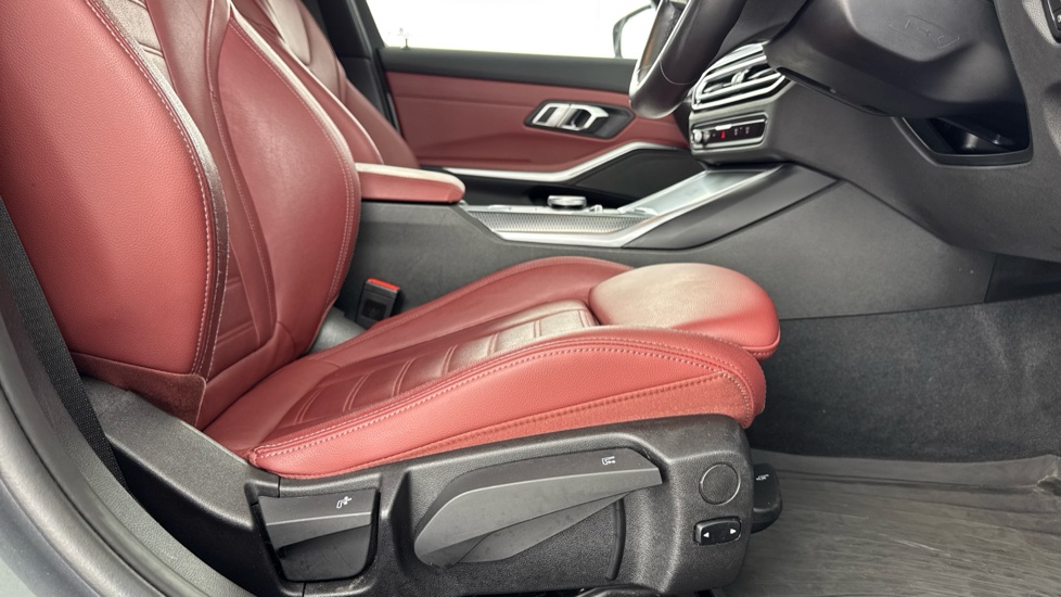 BMW 3 Series 320i M Sport 4dr Step Auto [Tech Pack] Petrol Saloon - Image 42