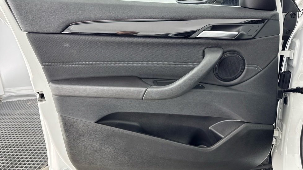 BMW X2 sDrive 18i Sport 5dr Petrol Hatchback - Image 38
