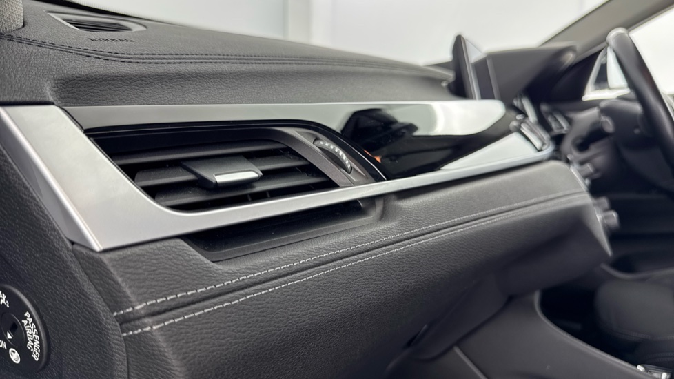 BMW X2 sDrive 18i Sport 5dr Petrol Hatchback - Image 39