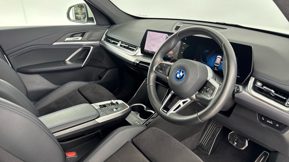 BMW iX1 150kW eDrive20 M Sport 65kWh 5dr Auto Electric Estate - Image 6