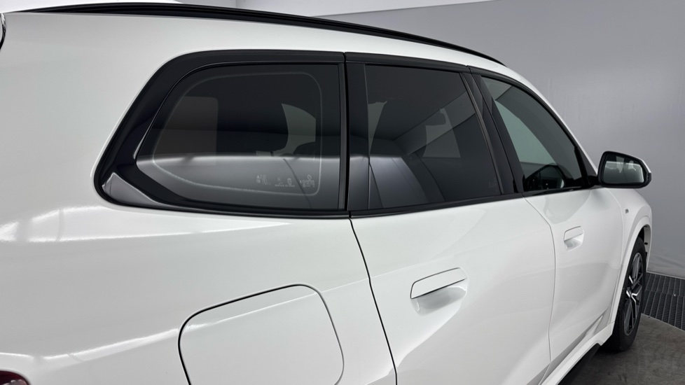BMW iX1 150kW eDrive20 M Sport 65kWh 5dr Auto Electric Estate - Image 29