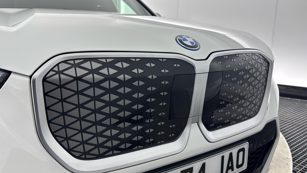 BMW iX1 150kW eDrive20 M Sport 65kWh 5dr Auto Electric Estate - Image 33