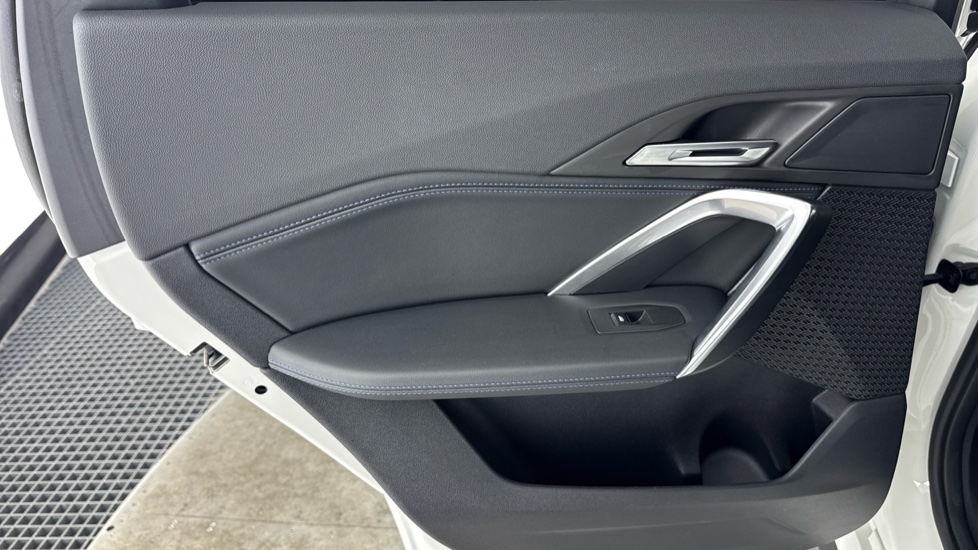 BMW iX1 150kW eDrive20 M Sport 65kWh 5dr Auto Electric Estate - Image 39