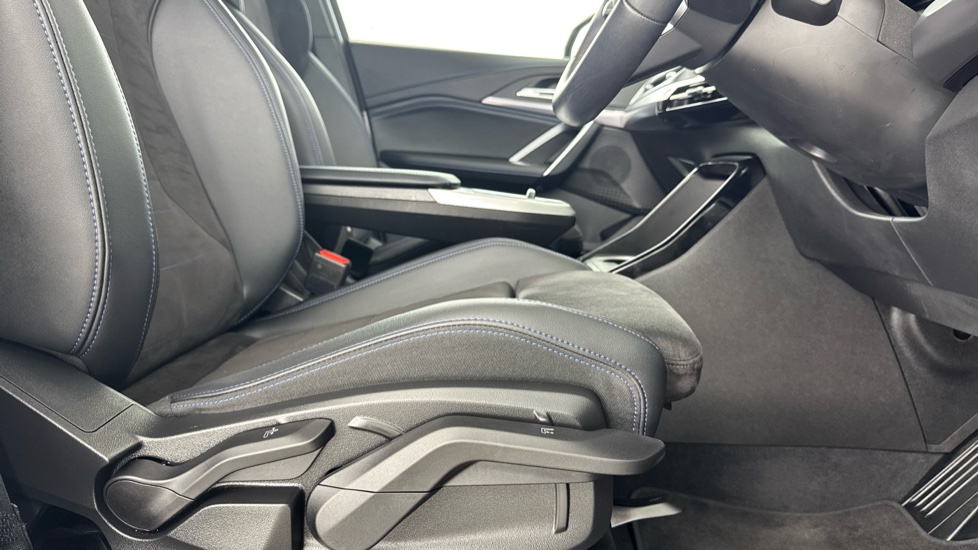 BMW X1 sDrive 20i MHT M Sport 5dr Step Auto Petrol Estate - Image 45