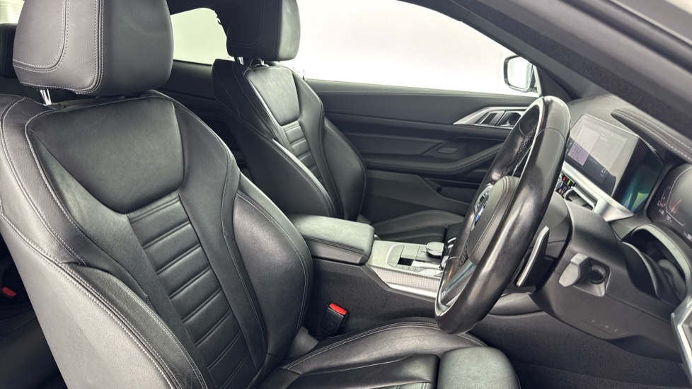 BMW 4 Series 420d MHT M Sport 2dr Step Auto Diesel Coupe - Image 11