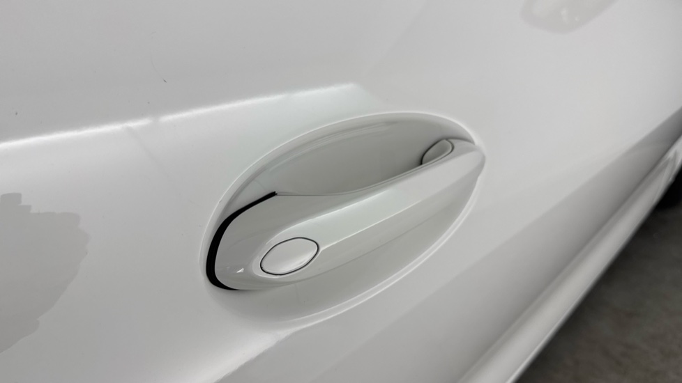 BMW 4 Series 420d MHT M Sport 2dr Step Auto Diesel Coupe - Image 28