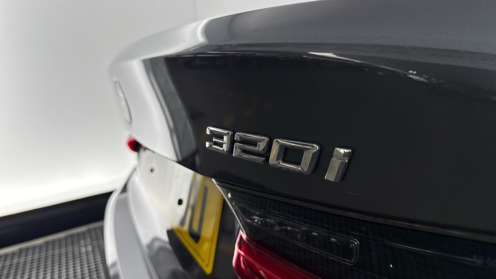 BMW 3 Series 320i xDrive SE 4dr Step Auto Petrol Saloon - Image 24