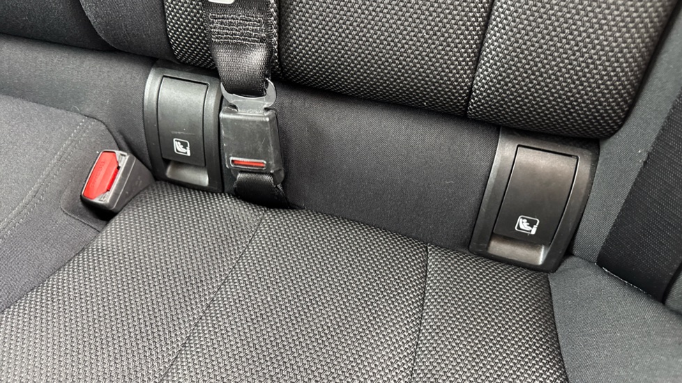 BMW 3 Series 320i xDrive SE 4dr Step Auto Petrol Saloon - Image 36