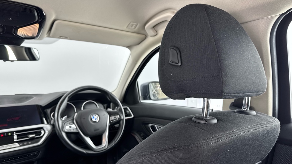 BMW 3 Series 320i xDrive SE 4dr Step Auto Petrol Saloon - Image 40