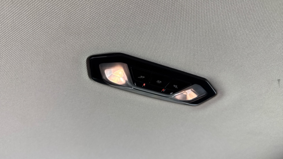 BMW 3 Series 320i xDrive SE 4dr Step Auto Petrol Saloon - Image 41