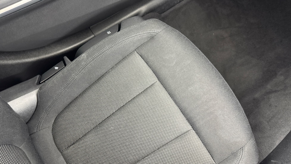 BMW 3 Series 320i xDrive SE 4dr Step Auto Petrol Saloon - Image 45