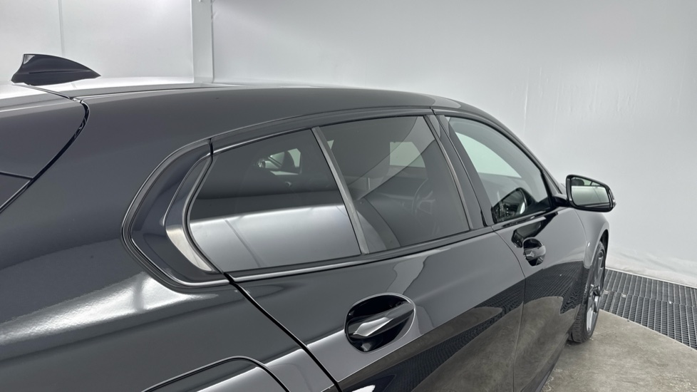 BMW 1 Series 118i [136] M Sport 5dr Step Auto [LCP/Tech pk] Petrol Hatchback - Image 27