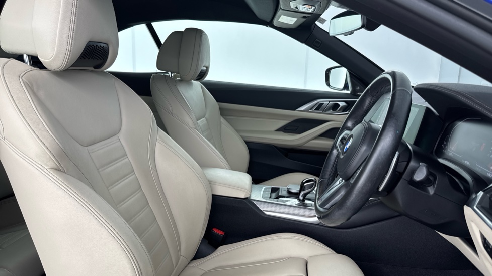 BMW 4 Series 420i M Sport 2dr Step Auto Petrol Convertible - Image 11