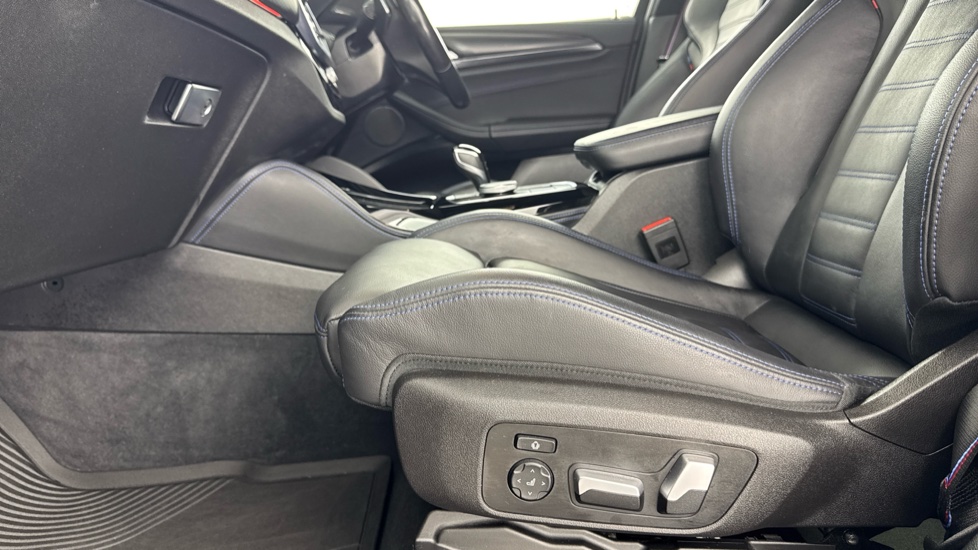 BMW X4 xDrive M40i MHT 5dr Auto Petrol Estate - Image 36