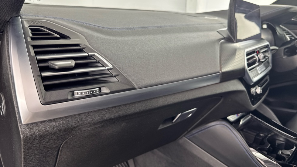 BMW X4 xDrive M40i MHT 5dr Auto Petrol Estate - Image 37