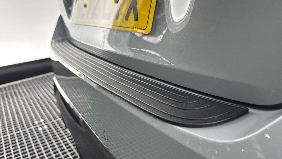 BMW 2 Series 220i M Sport 2dr Step Auto [Tech+/Pro Pack] Petrol Coupe - Image 27