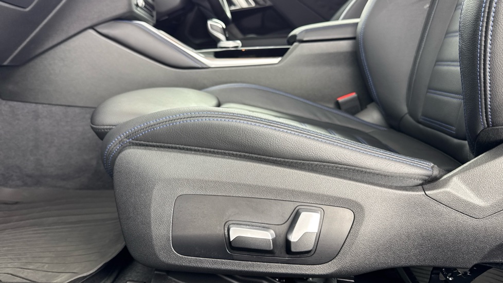 BMW 2 Series 220i M Sport 2dr Step Auto [Tech+/Pro Pack] Petrol Coupe - Image 39