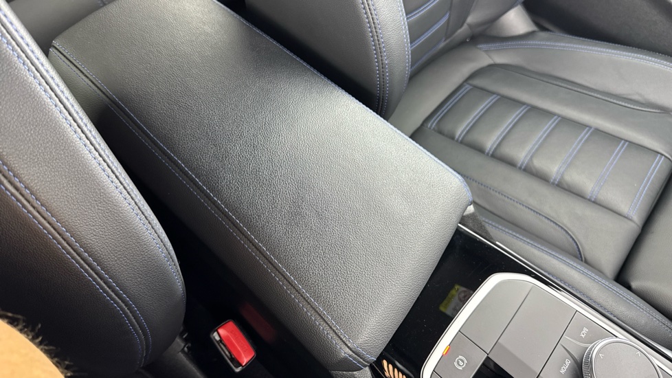 BMW 2 Series 220i M Sport 2dr Step Auto [Tech+/Pro Pack] Petrol Coupe - Image 57