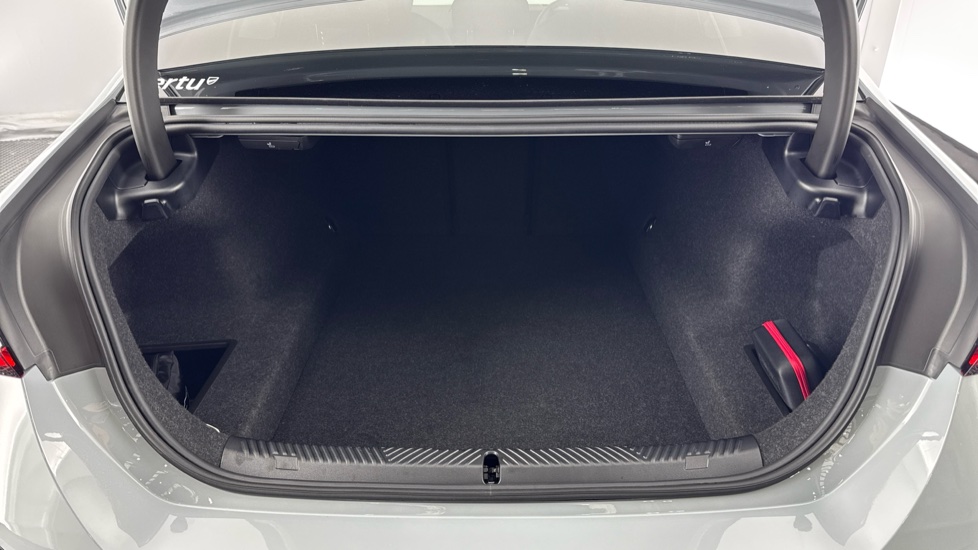 BMW 5 Series 530e M Sport 4dr Auto Saloon - Image 13