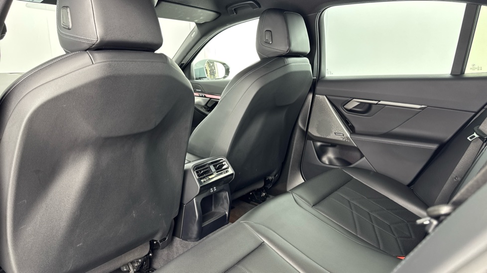 BMW 5 Series 530e M Sport 4dr Auto Saloon - Image 38