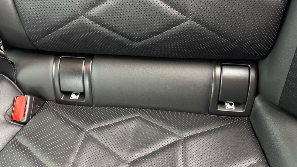 BMW 5 Series 530e M Sport 4dr Auto Saloon - Image 40
