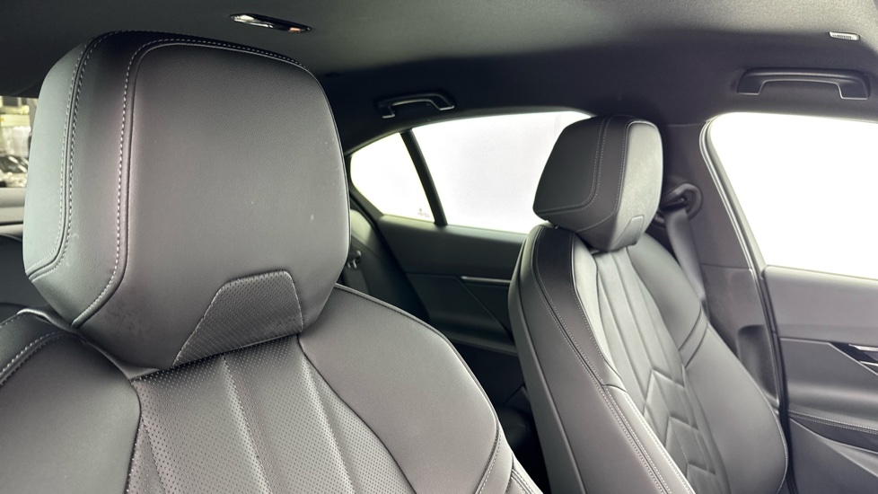 BMW 5 Series 530e M Sport 4dr Auto Saloon - Image 47