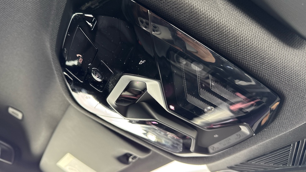BMW 5 Series 530e M Sport 4dr Auto Saloon - Image 54