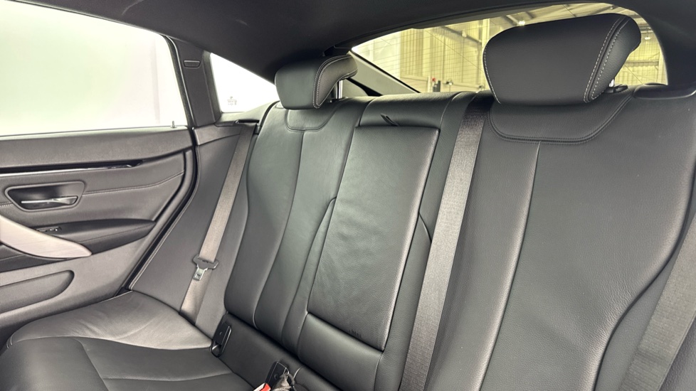 BMW 4 Series 420i M Sport 5dr Auto [Professional Media] Petrol Hatchback - Image 12