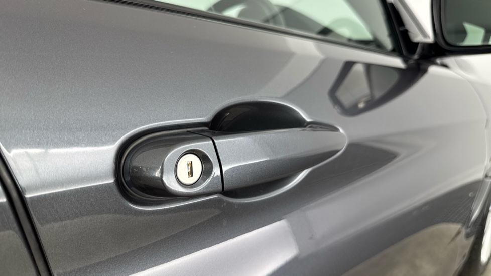 BMW 4 Series 420i M Sport 5dr Auto [Professional Media] Petrol Hatchback - Image 29